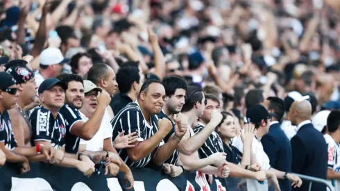 Torcida corintiana estará de volta nesta terça-feira, contra o Bahia (Getty Images)