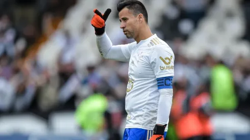 Fabio esteve em campo na última vitória do Cruzeiro sobre o Coritiba no Couto Pereira. Foto: Thiago Ribeiro/AGIF