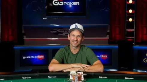 John Monnette se tornou tetracampeão mundial de poker (Foto: Danny Maxwell/PokerNews)