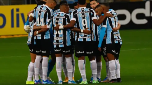 Jornalista fala em “liderança absolutamente negativa” no vestiário do Grêmio. (Foto: Maxi Franzoi/AGIF)