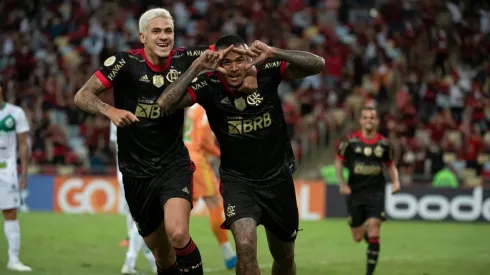 Kenedy marcou seu primeiro gol com a camisa do Flamengo (Foto: Alexandre Vidal/CRF)