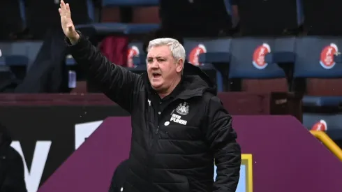 Steve Bruce, atual técnico do Newcastle, deve ser demitido (Foto: Getty Images)