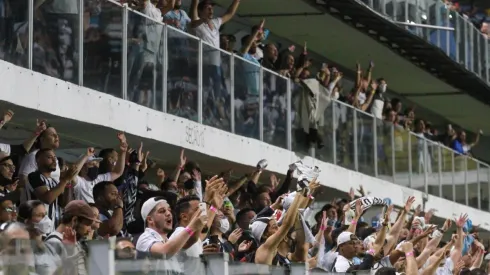 Fator casa! Santos tem quatro jogos na Vila Belmiro dos próximos cinco. (Foto: Fernanda Luz/AGIF)