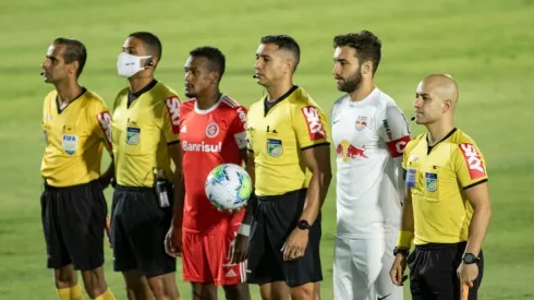 Internacional x RB Bragantino: escalações confirmadas para este confronto do Campeonato Brasileiro. (Foto: Diogo Reis/AGIF)