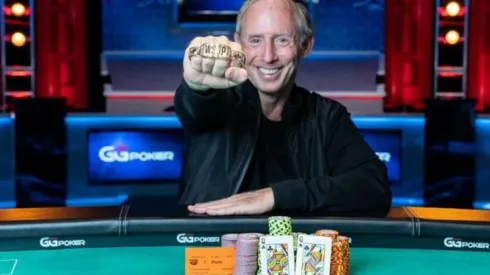 Anthony Koutsos estreou na WSOP com um bracelete (Foto: Melissa Haereiti/PokerNews)