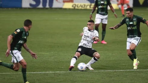 Gabriel, volante do Corinthians (Foto: Ettore Chiereguini/AGIF)