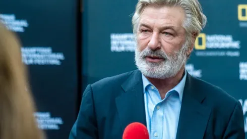 Alec Baldwin acertou duas pessoas com disparo acidental no set de Rust