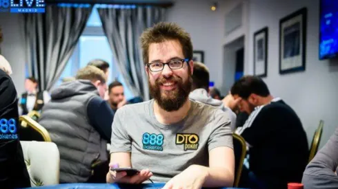 Dominik Nitsche passou dicas para jogar uma mesa final (Foto: 888poker live)