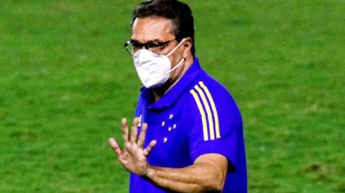 PE - Recife - 17/08/2021 - BRASILEIRO B 2021, NAUTICO X CRUZEIRO - Vanderlei Luxemburgo tecnico do Cruzeiro durante partida contra o Nautico no estadio Aflitos pelo campeonato Brasileiro B 2021. Foto: Rafael Vieira/AGIF