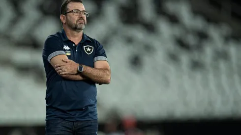 Botafogo vai para a partida contra o Goiás com a mesma escalação da última rodada (Foto: Jorge Rodrigues/AGIF)