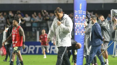 Carille comemora vitória e fala em começo de mudança: