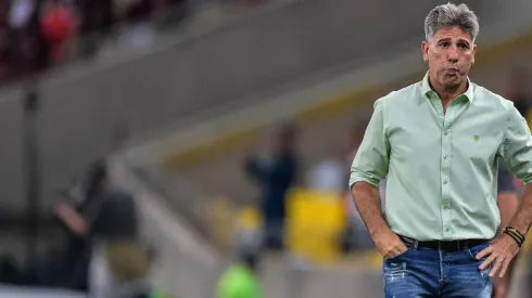 Renato minimiza manifestações da torcida (Foto: Thiago Ribeiro/AGIF)