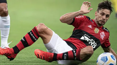 Rodrigo Caio sentiu problema durante o aquecimento e não enfrenta o Atlético-MG (Foto: Jorge Rodrigues/AGIF)