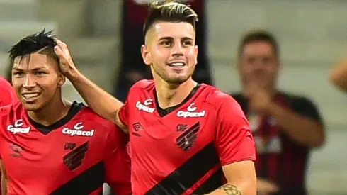 Foto: Jason Silva/AGIF – Tomás Andrade teve passagem discreta pelo Athletico em 2019, mas com títulos da Copa do Brasil e Levain Cup