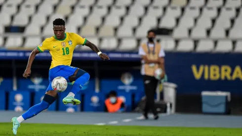 Foto: Thiago Ribeiro/AGIF - Vini vem se destacando com a camisa do Real Madrid na temporada