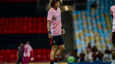 David Luiz fez sua estreia pelo Brasileirão nessa sexta-feira (5); Flamengo venceu o Atlético-GO por 2 a 0 no Maracanã