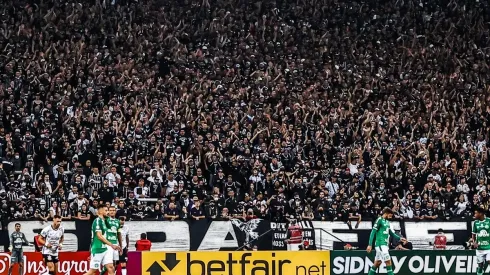 Torcida do Corinthians levou a tag #HamdallahNoCorinthians - Foto: Marcello Zambrana/AGIF