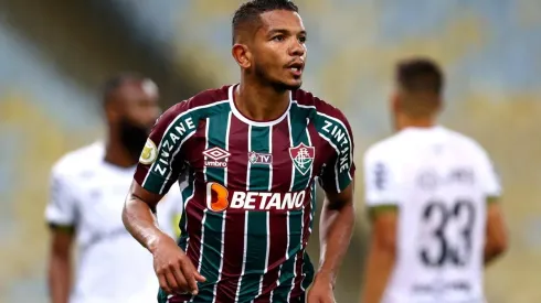 David Braz comemora o gol diante do Sport (Foto: Getty Images)