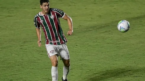 Nino relembra virada histórica do Fluminense contra o Grêmio em 2019 (Foto: Thiago Ribeiro/AGIF)