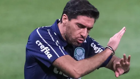 Foto: Marcello Zambrana/AGIF – Treinador do Palmeiras está ciente da situação.