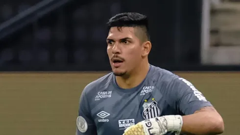 Foto: Marcello Zambrana/AGIF - JP com a camisa do Alvinegro Praiano