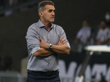 Um mês após trocar de clube, Vagner Mancini reencontra América pelo Grêmio