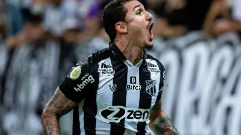 Foto: (Pedro Chaves/AGIF) – Vina quer entrar para a história do Ceará