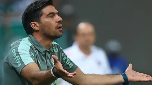 Foto: Marcello Zambrana/AGIF - Abel foi criticado pelos torcedores.