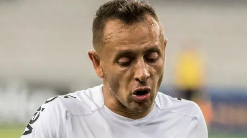 Foto: Robson Mafra/AGIF – Rafinha quase retornou ao Flamengo antes de ir para o Grêmio