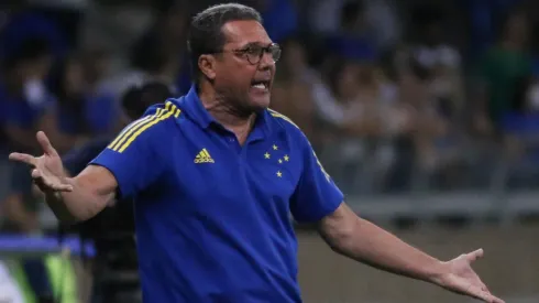 Vanderlei Luxemburgo, técnico do Cruzeiro (Foto: Fernando Moreno/AGIF)