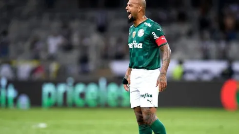 Foto: Douglas Magno - Pool/Getty Images/ Felipe Melo em campo pelo Palmeiras.