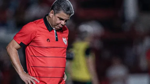 Marcelo Cabo, técnico do Atlético-GO (Foto: Heber Gomes/AGIF)