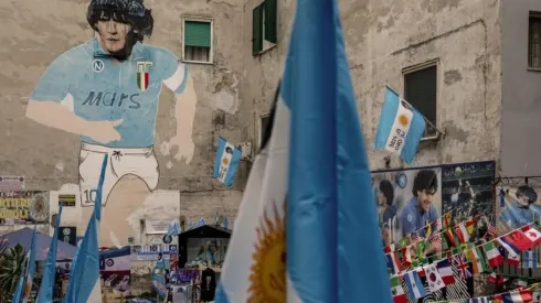 Foto: getty Images - Mural em homenagem a Maradona, em Napoles.