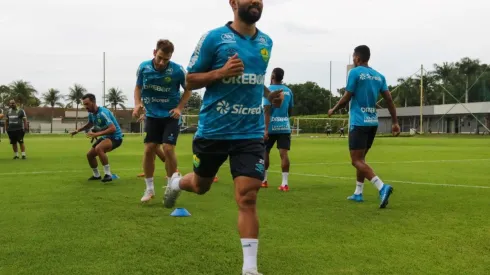 Clayson retorna ao Cuiabá após cumprir suspensão (Foto: AssCom Dourado)