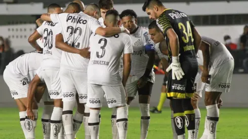 Foto: Fernanda Luz/AGIF/ Equipe do Santos na Vila Belmiro.