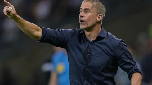 Sylvinho, treinador do Corinthians (Foto: Getty Images)