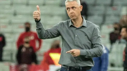 Foto: Robson Mafra/AGIF - Tiago Nunes destacou a importância do jogo contra o América-MG