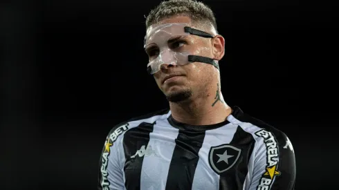 Foto: Jorge Rodrigues/AGIF - Rafael Navarro tem contrato se encerrando com o Botafogo