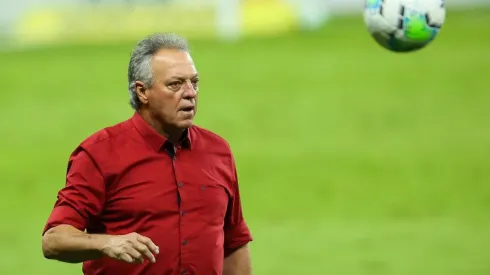 Foto: Pedro H. Tesch/AGIF – Abel Braga: responsável por dar sequência ao jovem no time principal