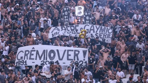 Foto: (Ettore Chiereguini/AGIF) - A torcida do Corinthians revidou a gozação de 2007