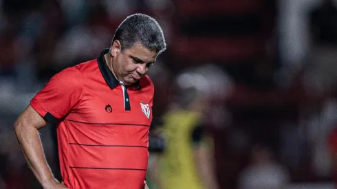 Marcelo Cabo, técnico do Atlético-GO (Foto: Heber Gomes/AGIF)