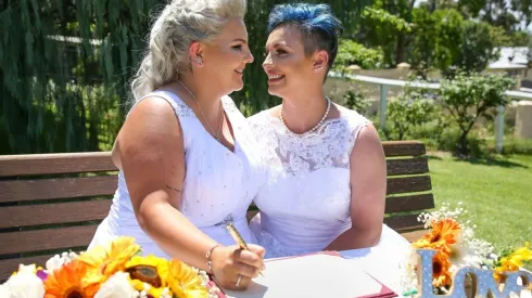 Chile aprovou hoje (7) o projeto de lei que permite casamento entre pessoas do mesmo sexo