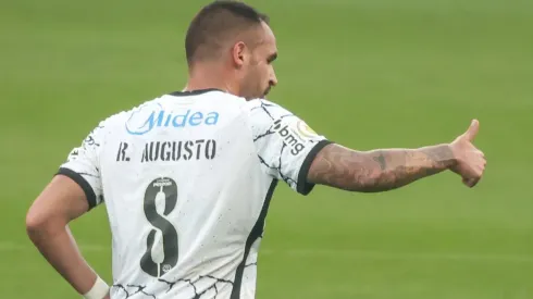 Foto: Marcello Zambrana/AGIF – Renato Augusto é o craque do Timão