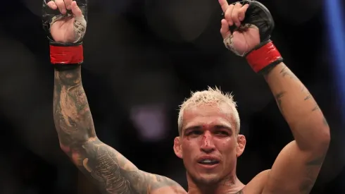 Foto: Carmen Mandato / Getty Images | Charles fez a sua primeira defesa de cinturão