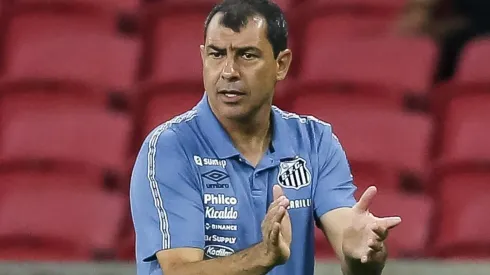 Foto: Pedro H. Tesch/AGIF - O meio-campista não está nos planos do técnico para a próxima temporada