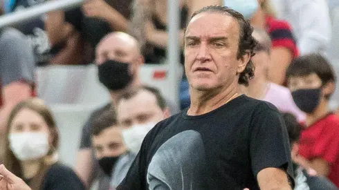 Foto: Robson Mafra/AGIF - O técnico caminha para a sua terceira conquista nesta temporada