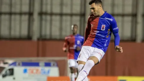 Foto: Robson Mafra/AGIF - Jean Victor na epóca que atuava no Paraná