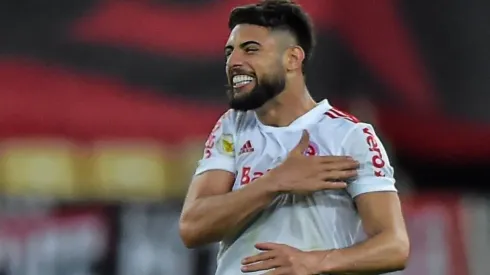 Foto: Thiago Ribeiro/AGIF – O jogador deve permanecer no Beira-Rio em 2022