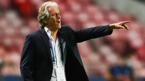 David Ramos/Getty Images/ Suspenso, Jorge Jesus vê o Benfica garantir a classificação, mas recebe vaias da torcida; vida do treinador não está fácil