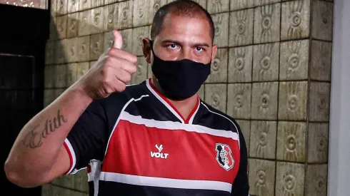 Foto: Thiago Calil/AGIF - Walter está de volta ao Santa após passagem nas categorias de base do clube